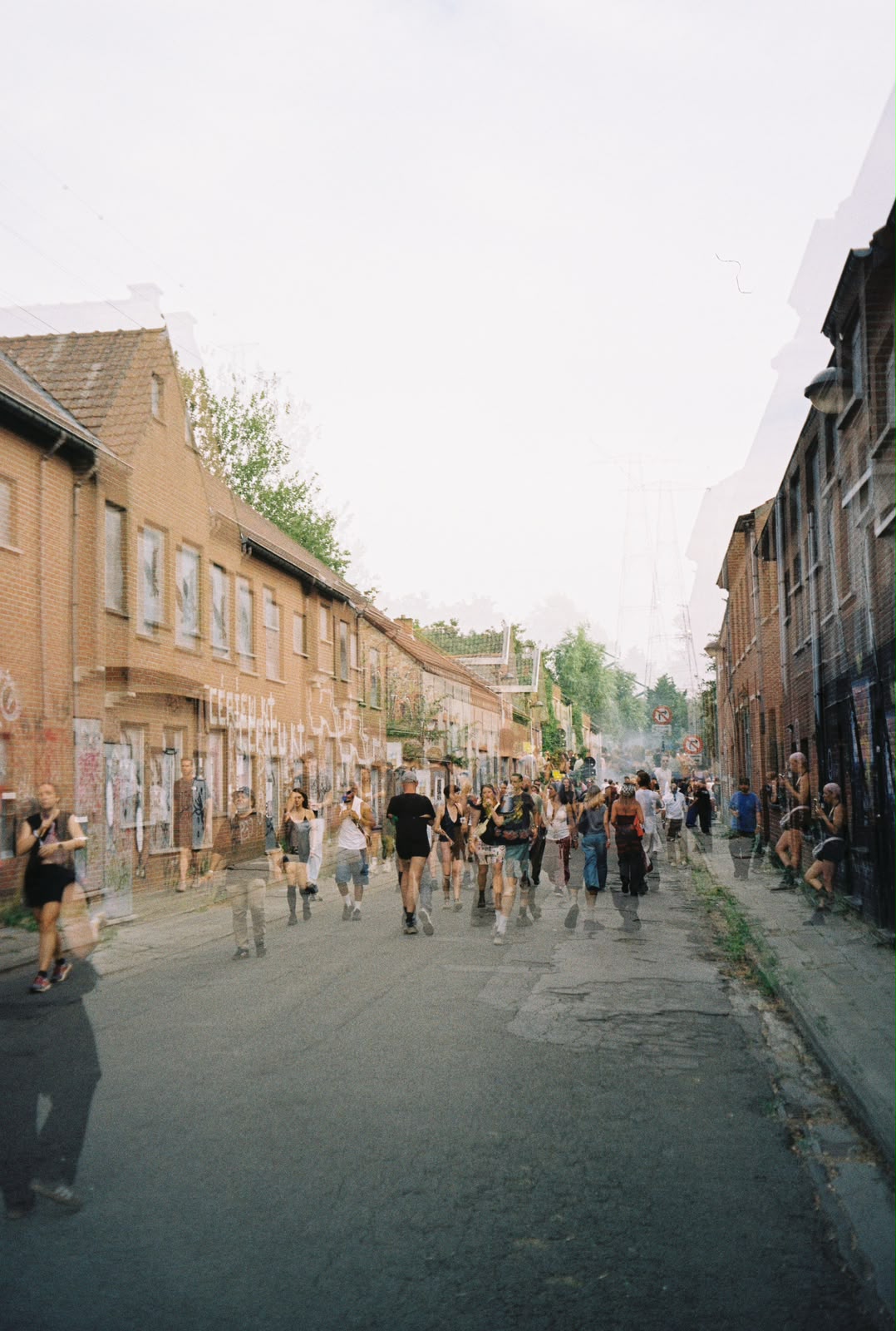Photo 1-3